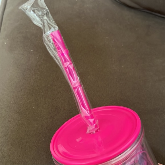 New T Mobile Tuesdays Tropical tumbler cup with lid and straw - Picture 6 of 14